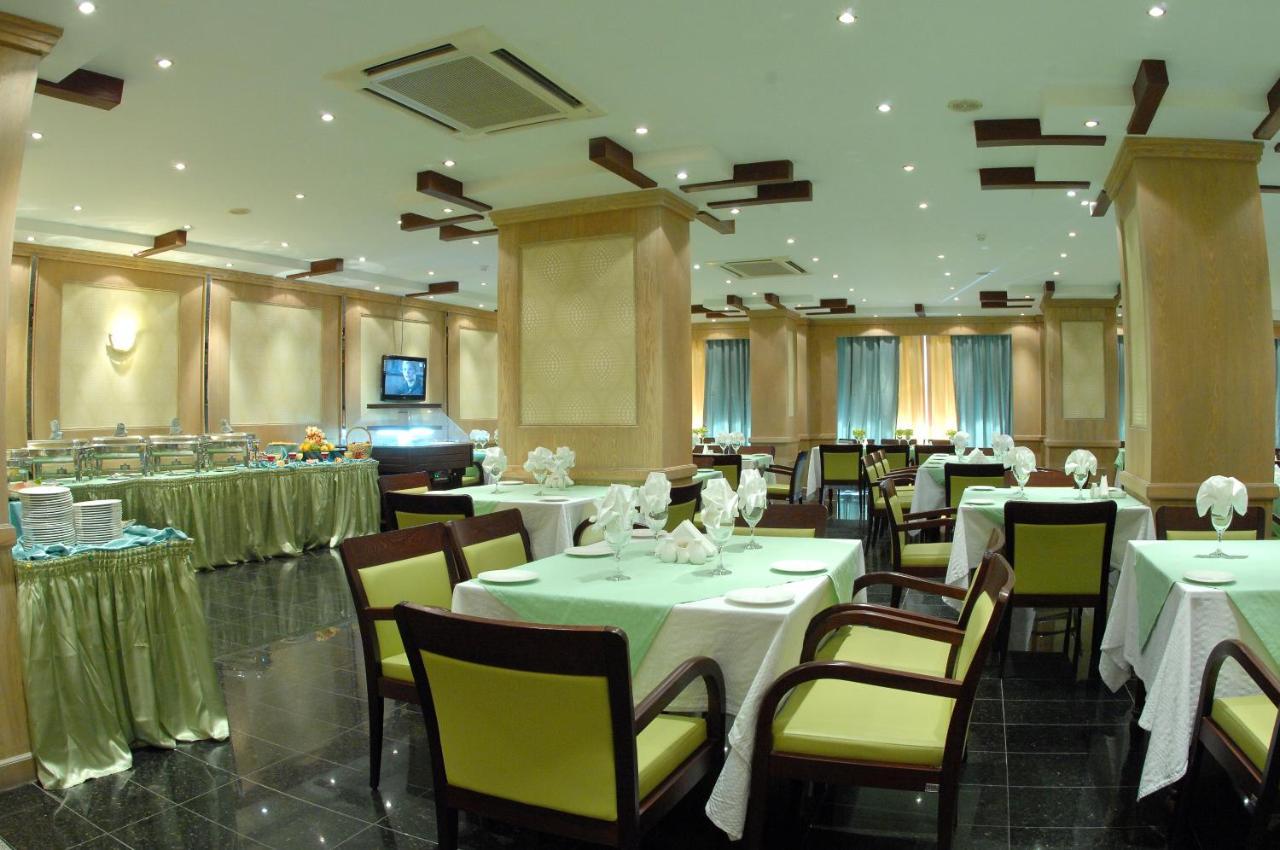 Al Muntazah Plaza Hotel Doha Exterior foto