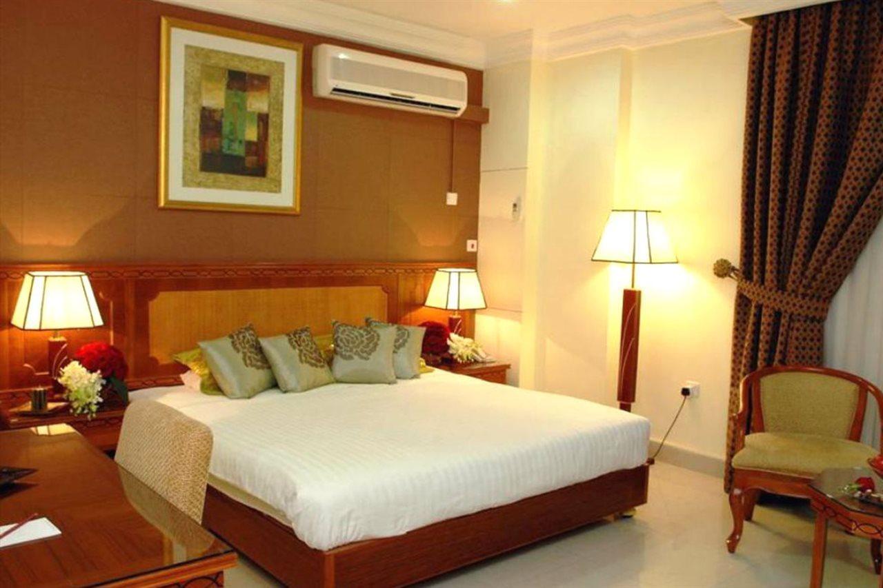 Al Muntazah Plaza Hotel Doha Exterior foto
