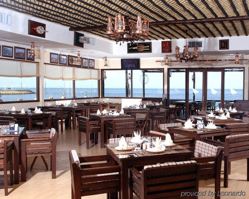 Al Muntazah Plaza Hotel Doha Restaurant foto