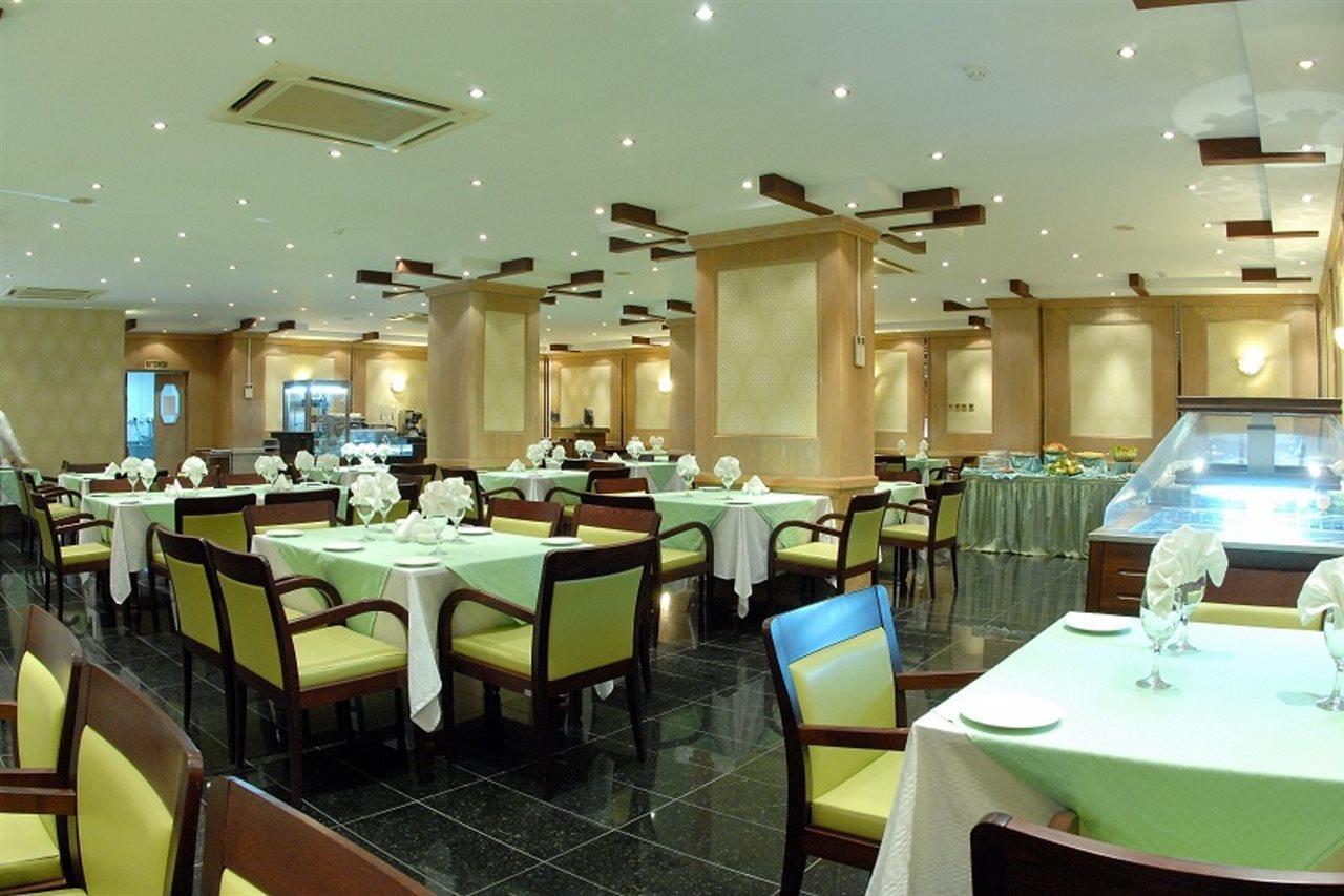 Al Muntazah Plaza Hotel Doha Exterior foto