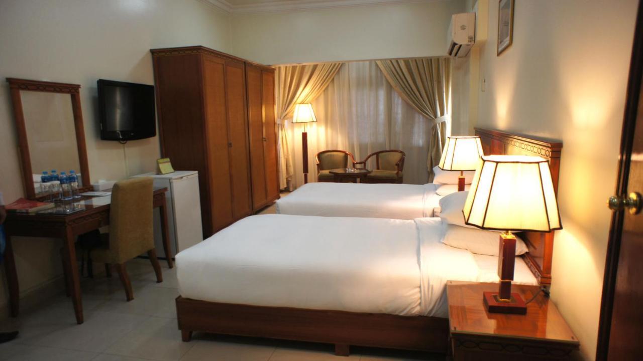 Al Muntazah Plaza Hotel Doha Exterior foto